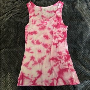 Tye dye Gap tank size Large